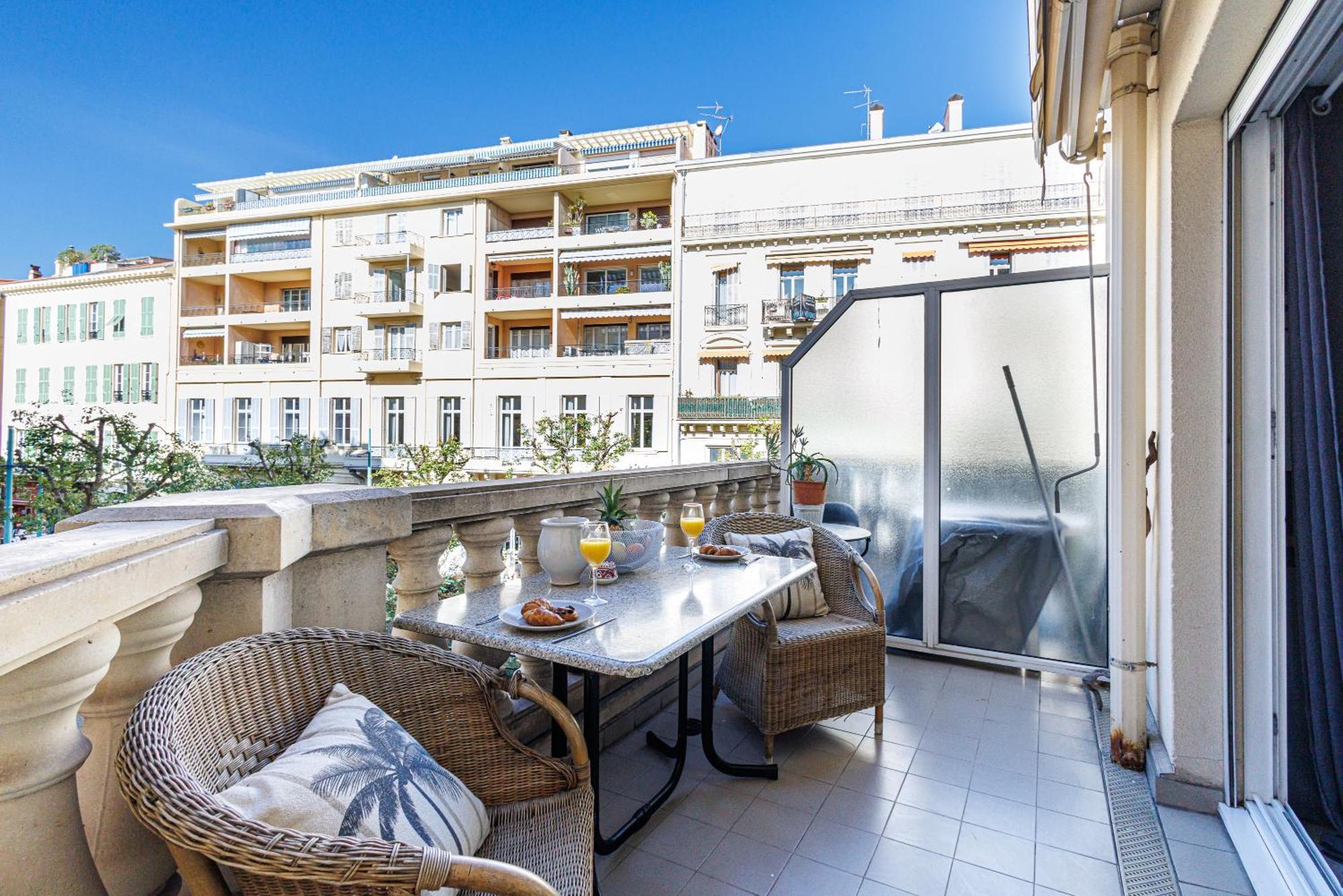 Le Victoria, Elegant T2 Au Bord Des Plages, Piscine, Sauna Menton Exterior foto