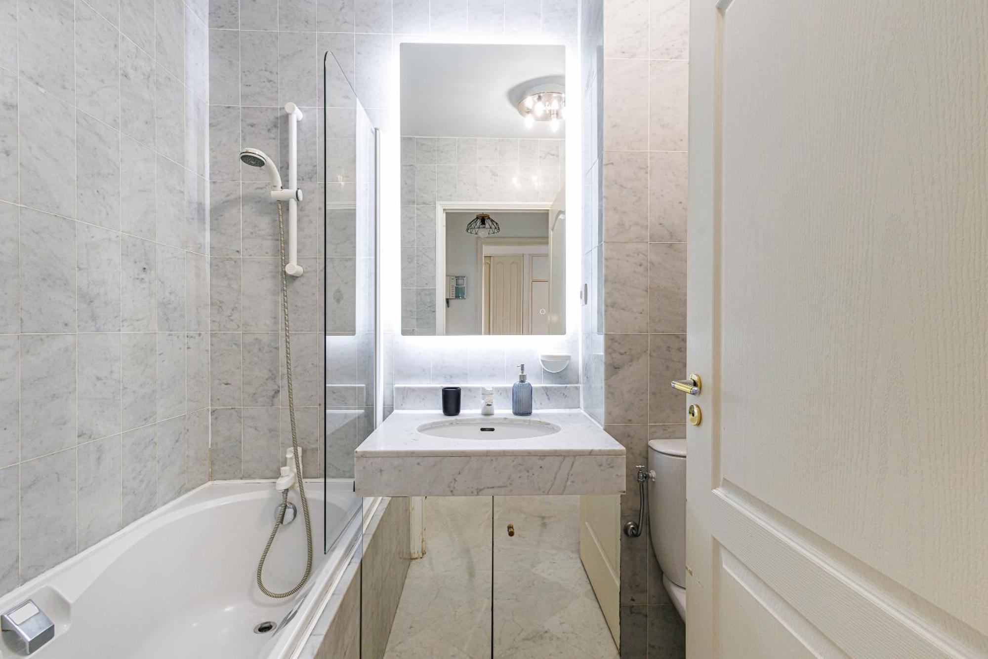 Le Victoria, Elegant T2 Au Bord Des Plages, Piscine, Sauna Menton Exterior foto